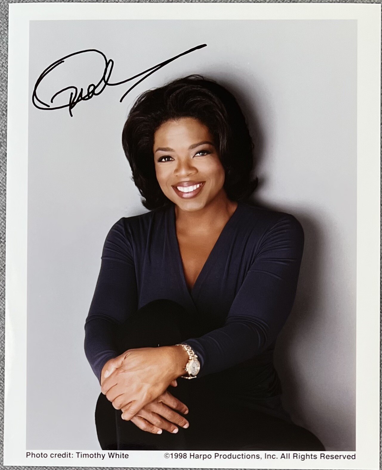 Talk Show Host Oprah Winfrey Signed 8x10 Promo Photo - Collectible