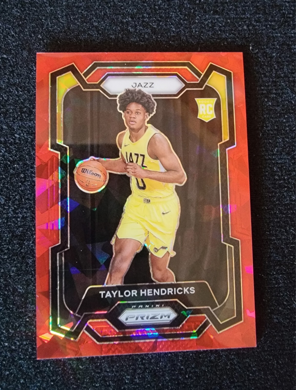 2023-24 Panini Prizm - #161 Taylor Hendricks (RC) Red Cracked Ice