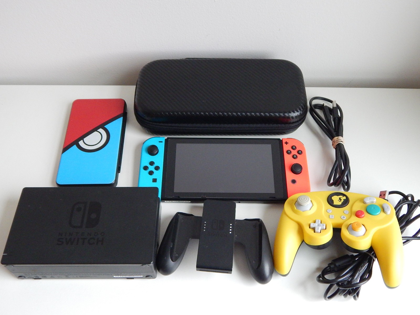 Nintendo Switch 32GB System Console Neon Red & Blue Joy‑Cons, Dock & Case