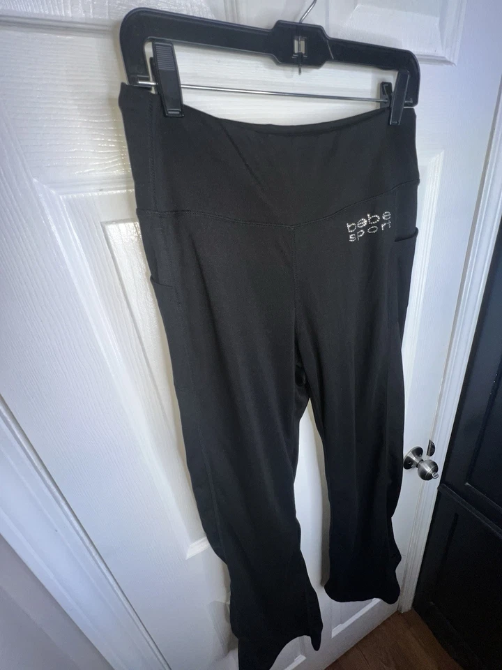 Bebe Sport Mujer’s X Grande Negro Acampanado Leggings Pantalón Estrás Logo XL Y2K Foto 2 de 4