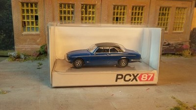 PCX 87,   Jaguar XJ-C , Blau / Schwarz-matt