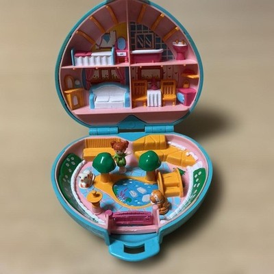 Angel Pocket Sky Blue Doll House 4 Toy with 3 Dolls Collectible Set