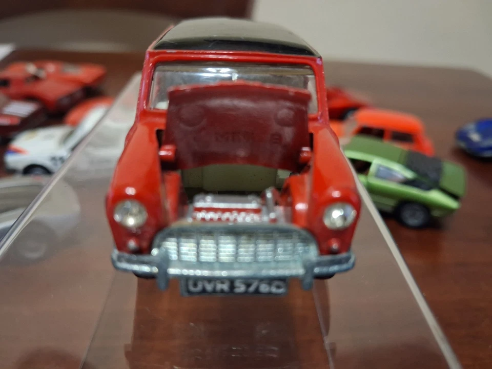 DINKY TOYS AUSTIN MINI MINOR SCALA 1/43 - Immagine 2 di 4
