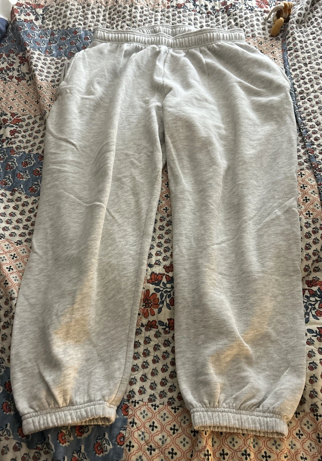 victoria-secret-vs love pink rhinestone back sweatpants