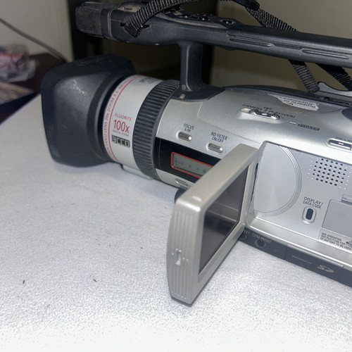 *HAS WEAR* Canon DM-GL2A Digital Camcorder Camera UNTESTED For Parts - Picture 2 of 6