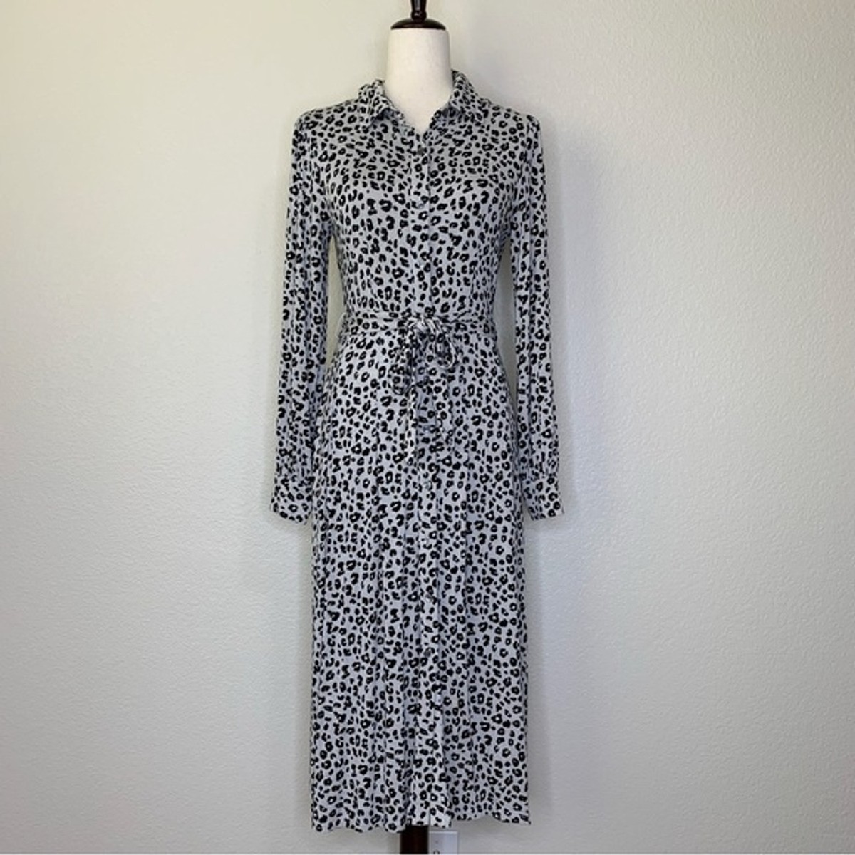 Loft Animal Print Gray Long Sleeves Jersey Midi Dress | eBay Loft Animal Print Gray Long Sleeves Jersey Midi Dress | eBay