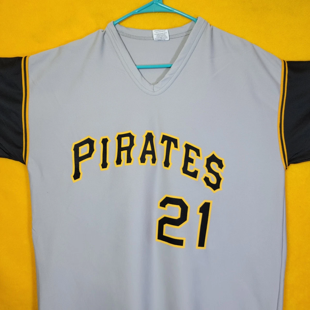 Pittsburgh Pirates - Roberto Clemente Number 21 Replica Jersey