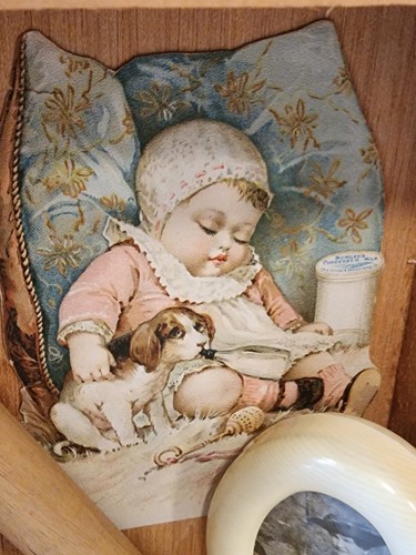 Mother's Love - OOAK Found Object Assemblage Art Diorama in Cigar Box - Picture 4 of 10