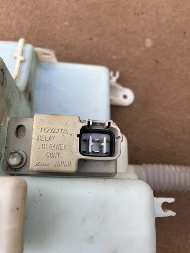 2004 LEXUS RX300 3.0L PETROL WINDSCREEN WASHER BOTTLE & PUMP 85942-48010 - Picture 4 of 8