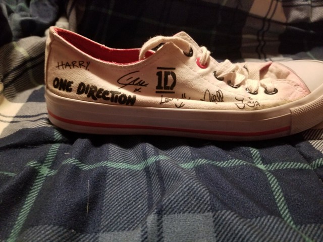 one direction converse