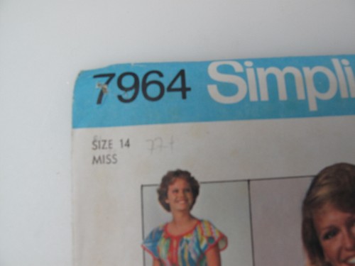 Gonna e pullover Simplicity 7964 Misses modello Jiffy taglia 14 (T) - Foto 2 di 7