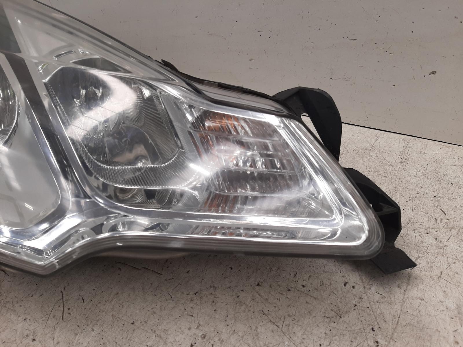 CITROEN Ds3 Headlight Front Right Driver Side 1606931880 2014 for 