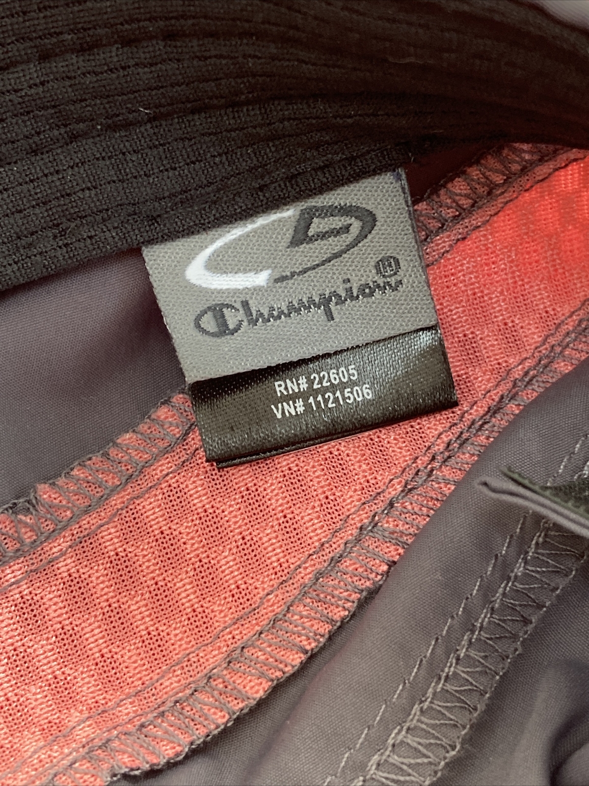 WOMAN’S ACTIVEWARE CAP - image 11