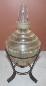 Vintage Glass APOTHECARY BOTTLE Owens-Illinois Pharmacy Graduate 1956 Stand #2