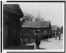 8" x 10" Photo 1933 Two African American women and three children