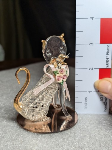 Vintage Hand Blown Spun Glass Creation Cat With Flower Gold Accents - Picture 6 of 7