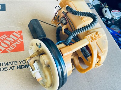 2001-2005 HONDA CIVIC 1.7L dx lx ex FUEL PUMP w/sending unit OEM