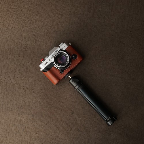 Custodia mezza fotocamera in vera pelle per XT10/ XT20/ XT30 - Foto 5 di 46