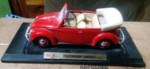 maisto volkswagen cabriolet 1951