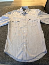 Wrangler Men's Blue Solid Cotton Regular Fit Dress Shirt 15x33 Pockets