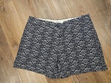 Crown  Ivy Women's Black  White Fish Printed Shorts Size 6P
