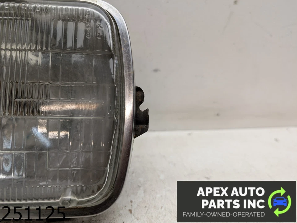 Chevrolet El Camino 1979 fabricante de equipos originales 3,9 L canastilla de faros Foto 2 de 4