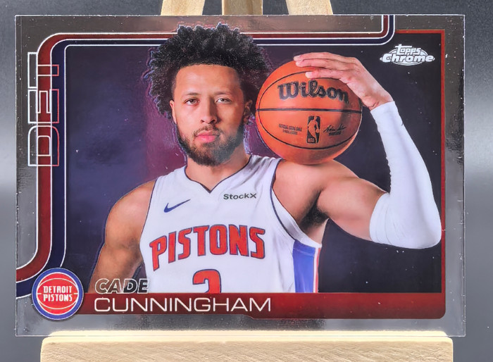 Cade Cunningham 2025-26 Topps Chrome Variation Detroit Pistons #88