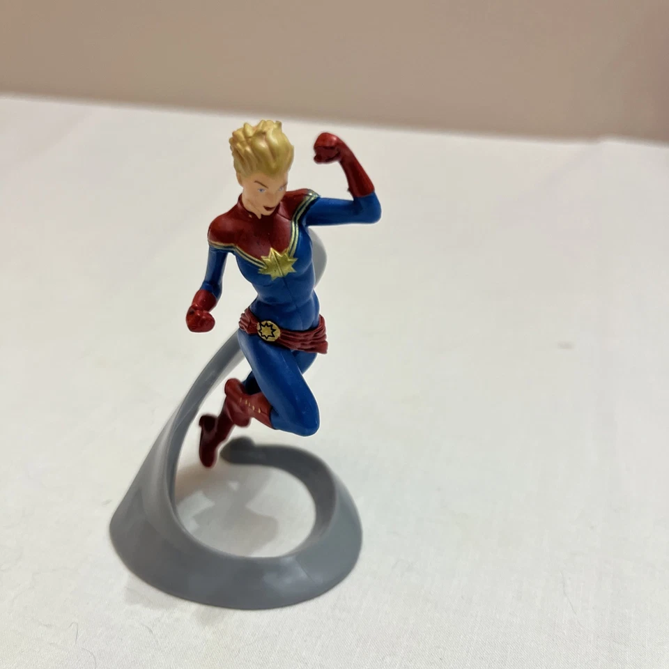 Impresionante lote de 7 figuras Disney Store Marvel Avengers Deluxe Foto 4 de 4