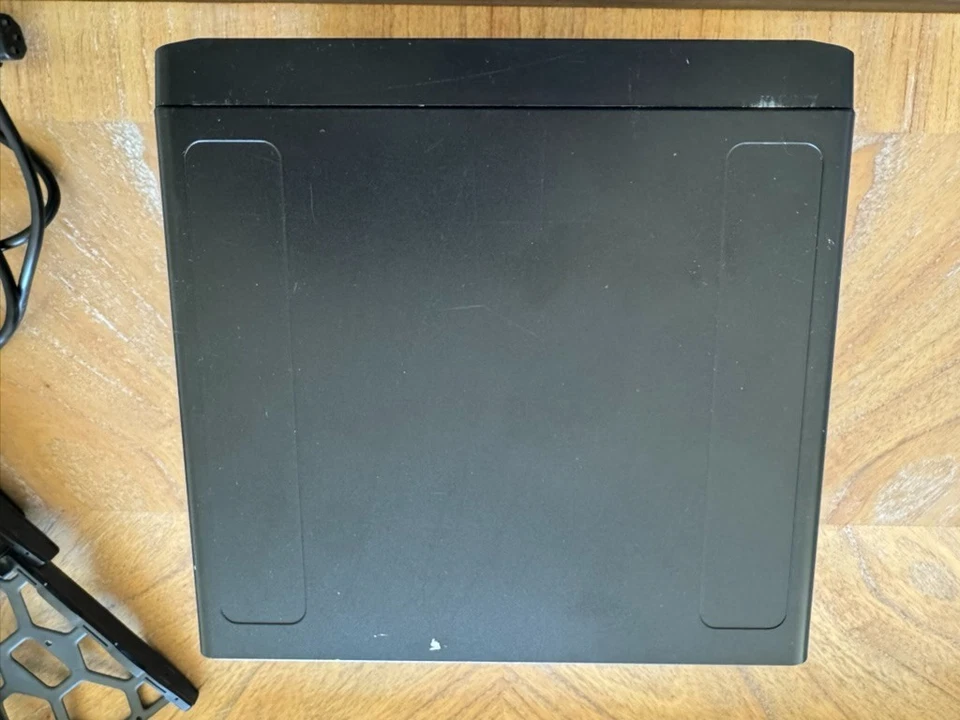 Synology DS1515+ 5-bay NAS 4GB RAM  NO HDDs - Image 2 of 4