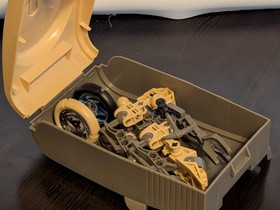 LEGO TECHNIC Throwbots: "Granite" (8506) (used, 100%, w/ case, manual, & discs)