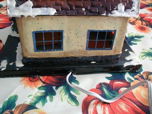 FLURRYVILLE LIVING QUARTERS TRE ORSI GRANDE METALLO CASA NATALE SI ILLUMINA - Foto 9 di 12