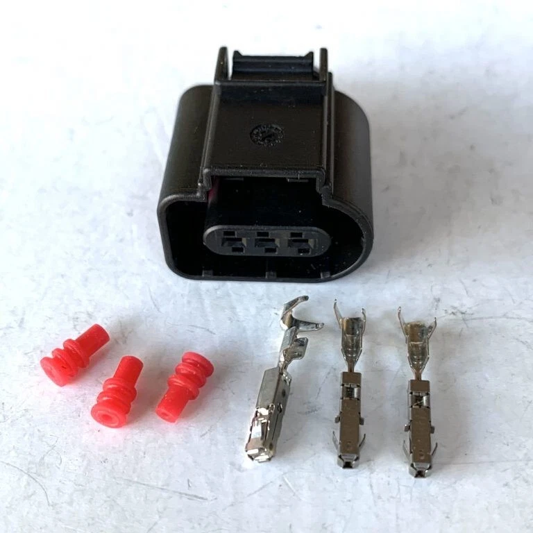 AUDI VW 8K0973703 NEW OEM GENUINE CONNECTOR 3 pin 1,5 mm GERMANY  