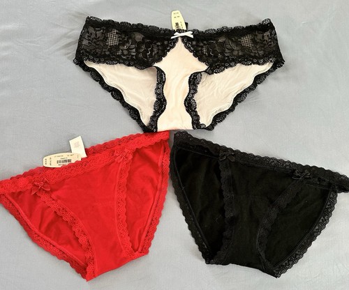 NWT Victoria’s Secret Low Rise String/Hipkini Bikini Panty XS 3 Pair