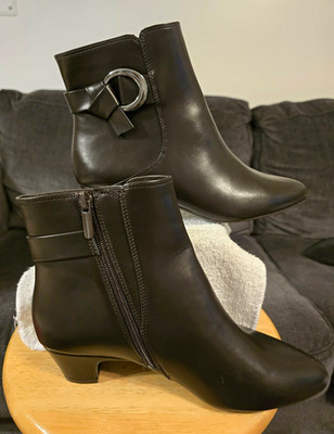H&M Black Pointed Toe Ankle Bootie Zip Buckle Synthetic Upper Size 8