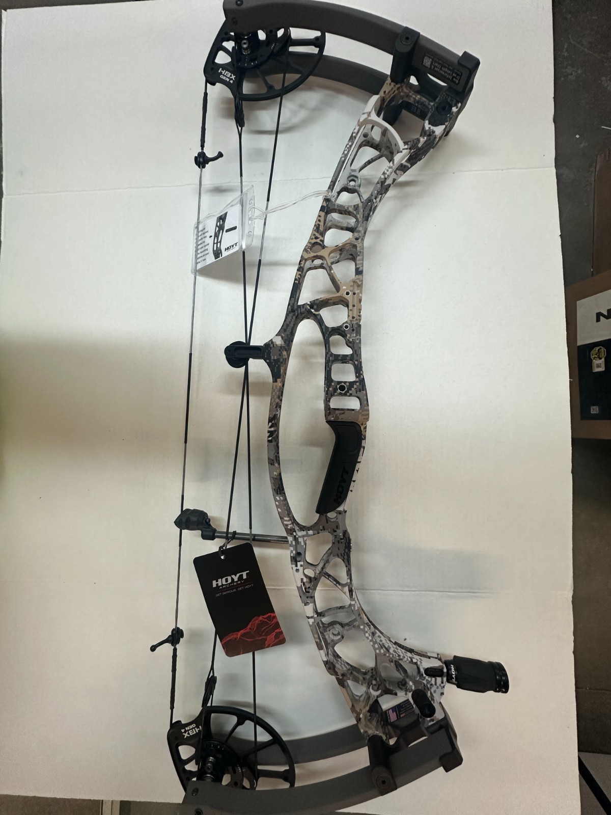 Hoyt Alpha Ax2 32 Compound Bow