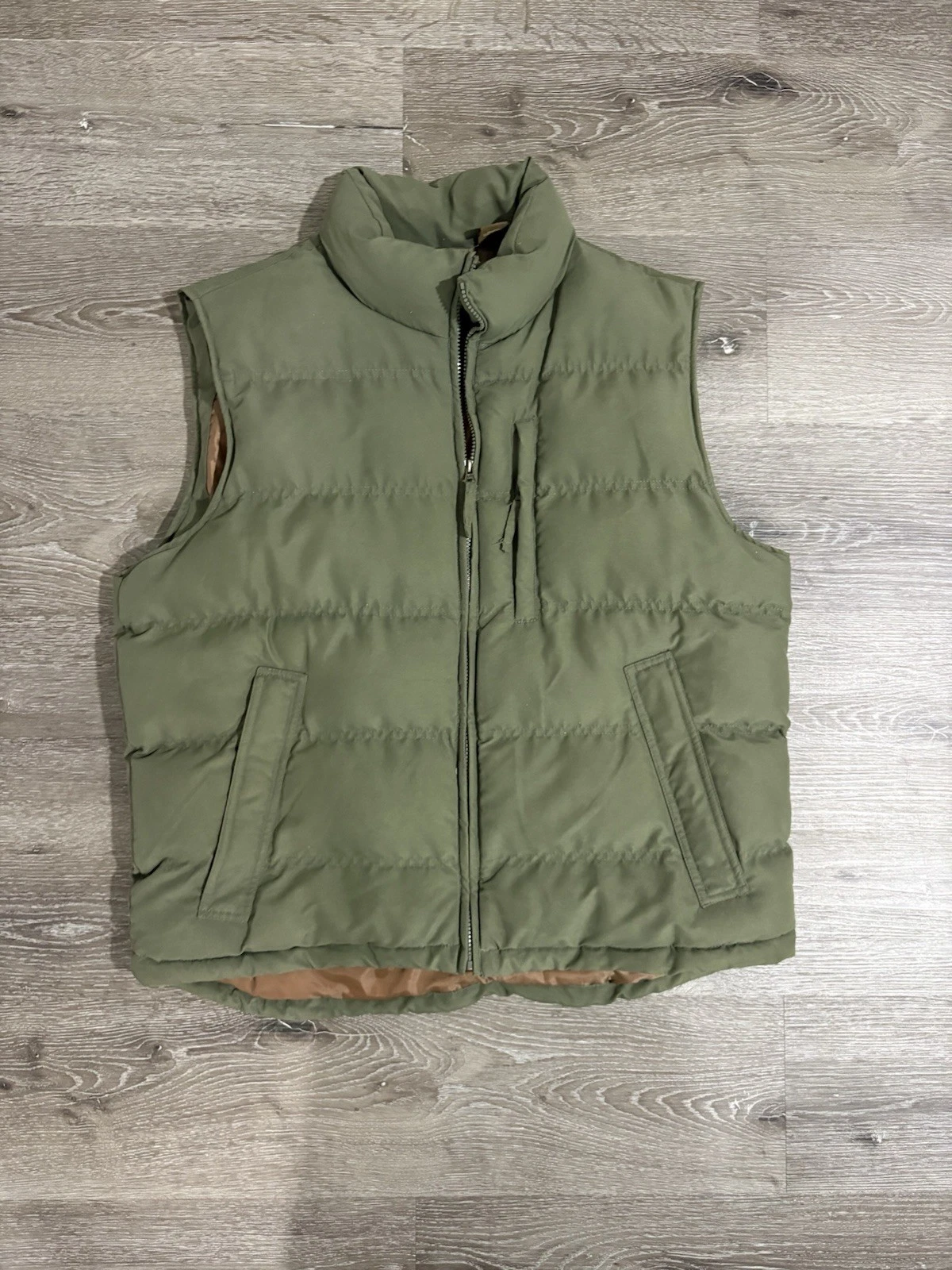 St. John's Bay Puffer Vest Mens Large Green Quilted Zip Pockets Stand Collar