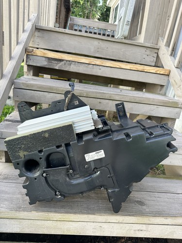 Working Bose Oem Subwoofer, Amplifier and Radio Out Of A 02 Yukon Denali