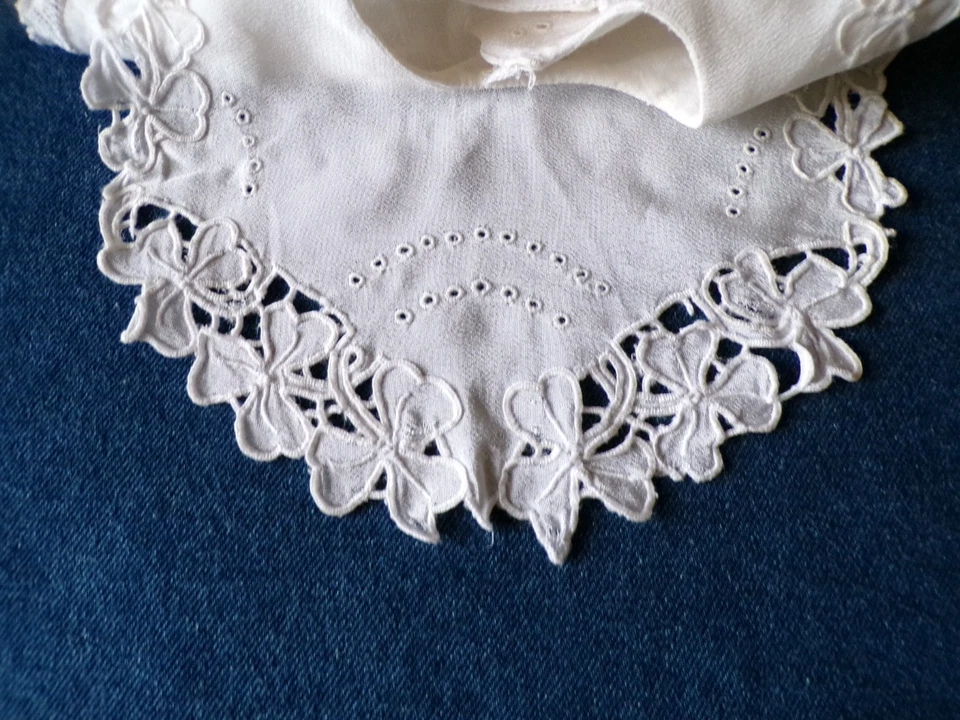 BAVOIR ANCIEN DENTELLE BRODERIE - Photo 4/4