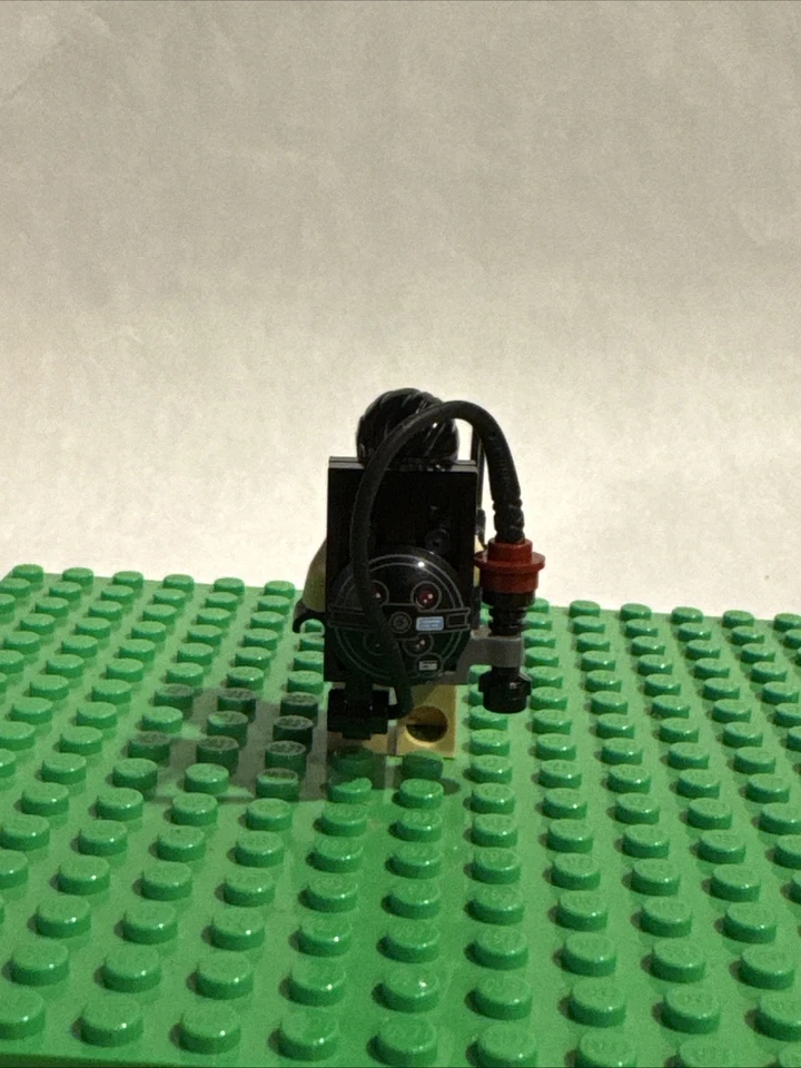 Lego Cazafantasmas Dr. Winston Zeddemore Minifigura W.Z. 75827 con paquete de protones Foto 2 de 3