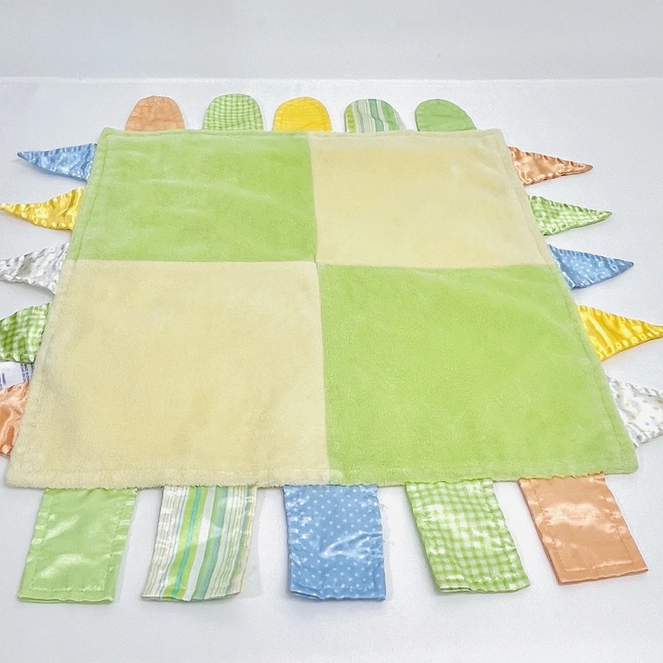 Mini manta de seguridad para bebé Child Of Mine amarillo verde satinado etiquetas Lovey Carters Foto 3 de 4