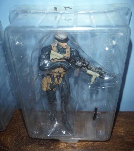 4 x konami Metal Gear 20th Anniversary Detail snake figures ver 2 3 4 & octocamo - Picture 9 of 11