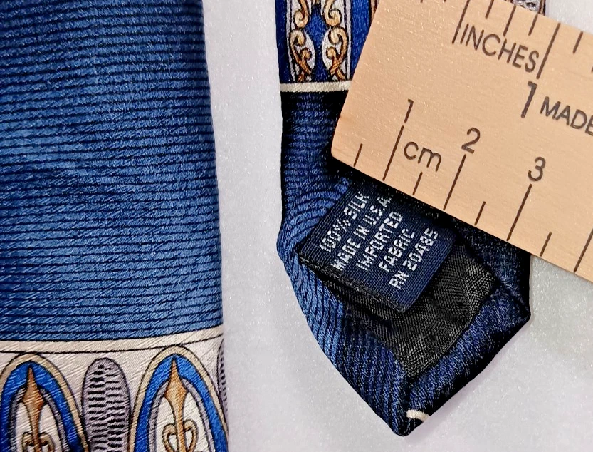 Corbata Stafford Executive para hombre azul a rayas ovaladas 100 % seda hecha en EE. UU. Foto 4 de 4