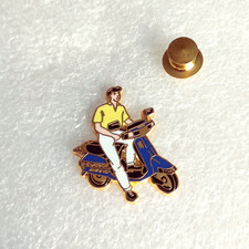 Pin's lapel pin pins Scooter Peugeot MTC Zamac 2 Signé Arthus Bertrand Paris