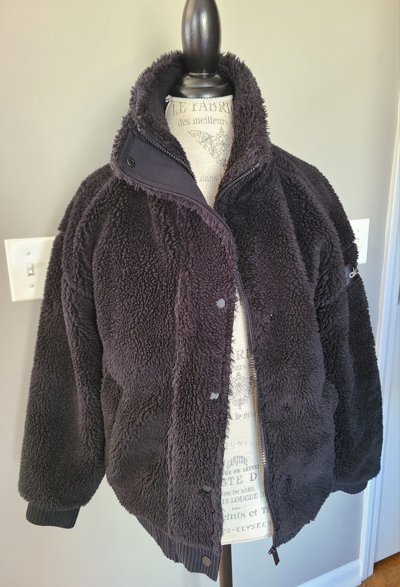 NWOT!!! Alo Yoga Sherpa Snow Angel Varsity Puffer Jacket Black