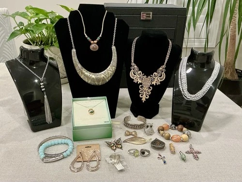 Vintage to Modern Lot of 23 Costume Jewelry Necklaces Brosway Ring Brooches #33