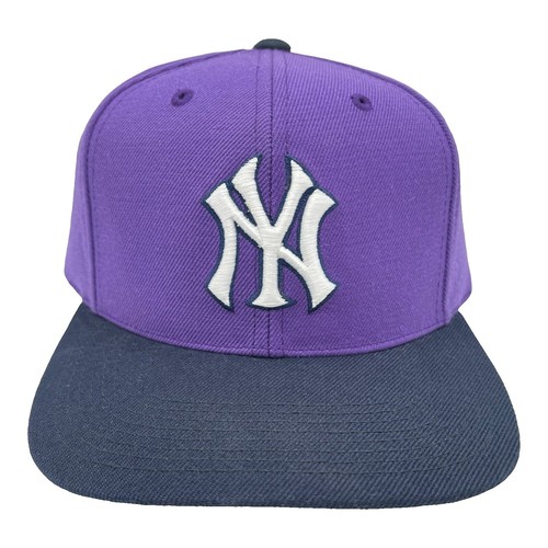 VTG New York Yankees Logo 7 SnapBack Hat Cap 90s NWT NOS Unworn