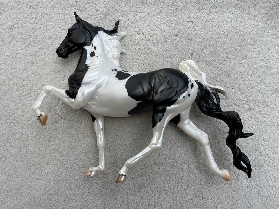 Breyer BreyerFest Horse 711615 Stagecoach Surprise Matte Black Pinto