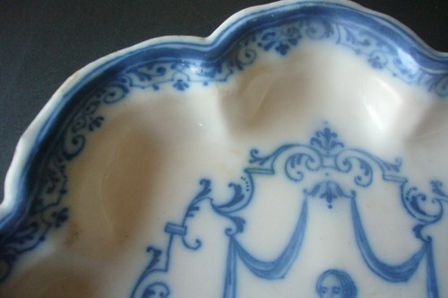 913-Drageoir Faience De Moustiers XVIIIth Decor Berain Blue - Picture 4 of 8