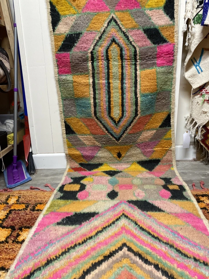 Corredor bereber marroquí vintage Boujaad Azilal AZ2Tribal 10 ft8’’ X 2 ft3’’’ Foto 2 de 4