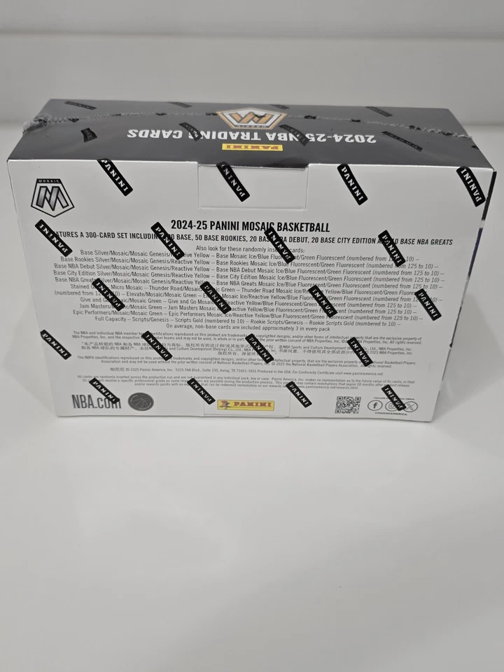 Mega caja de tarjetas coleccionables de baloncesto de la NBA Panini Mosaic 2024-25 Foto 2 de 2